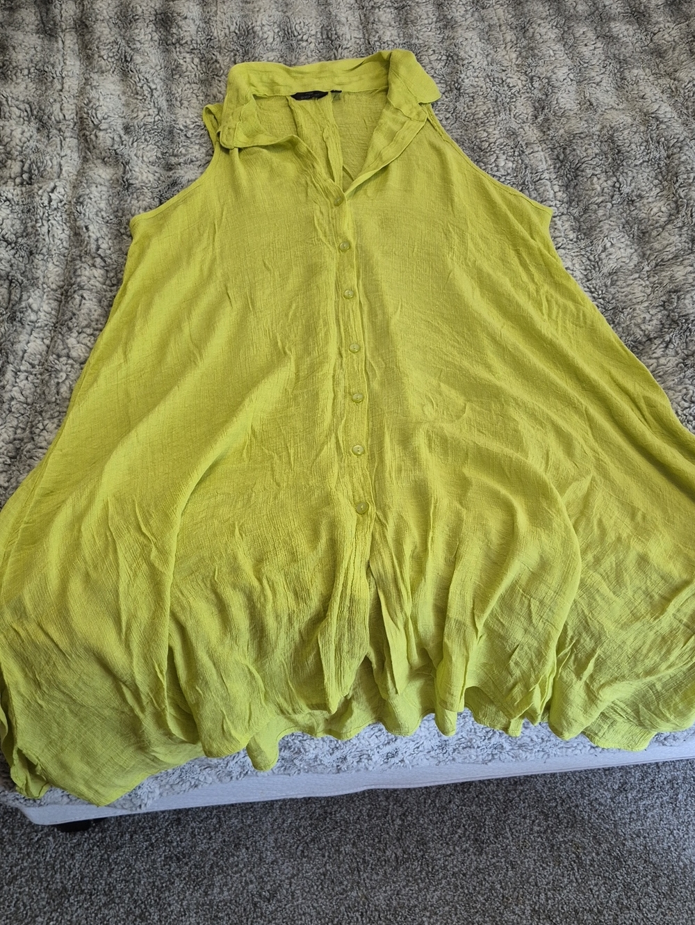 Mlle Gabrielle 🖤  Lime Sleeveless Button-Front Dress (970)